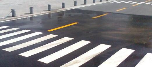 蘇州專業(yè)道路劃線施工，飛揚市政為您護航